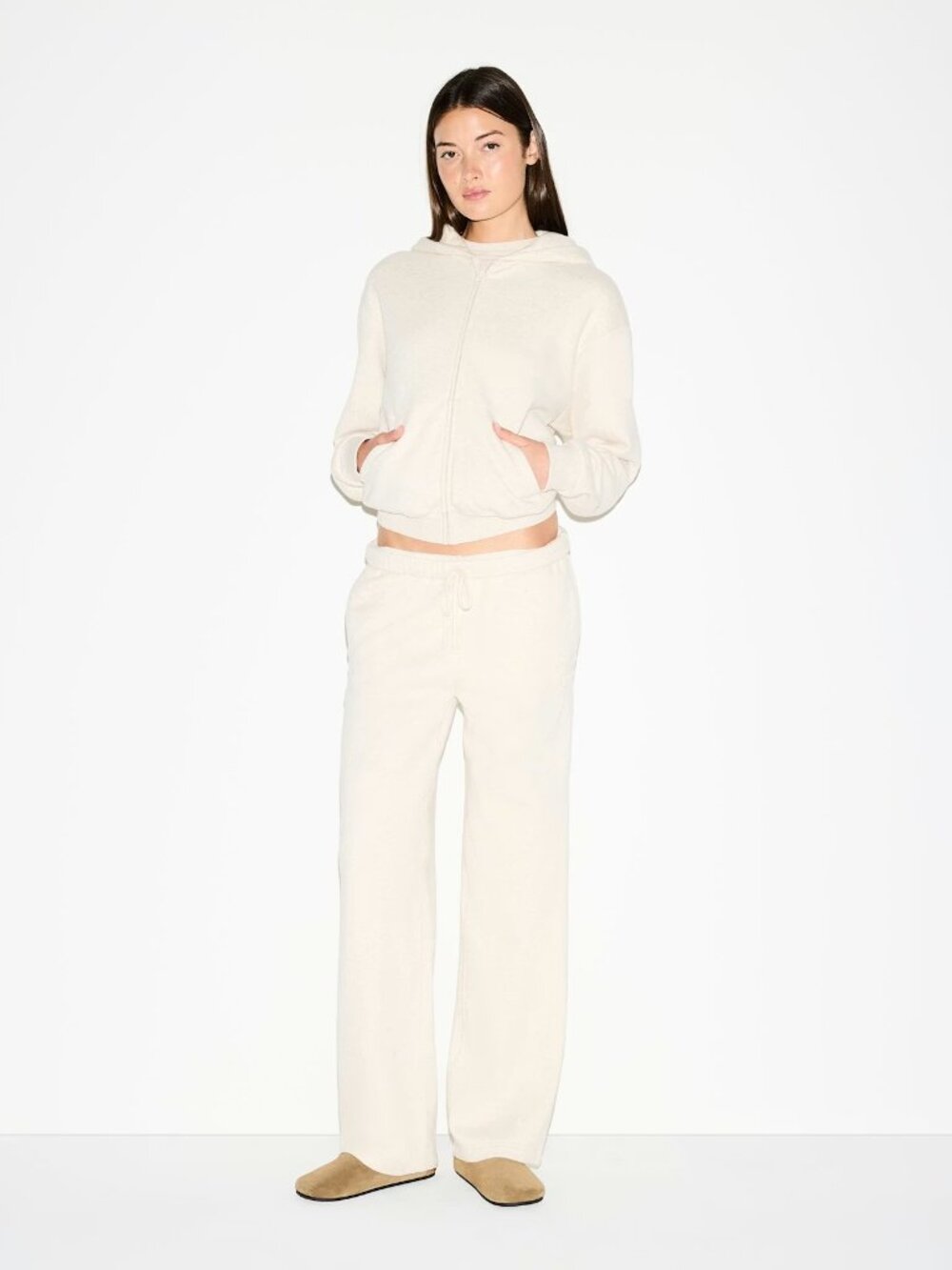 Skims Classic Cotton Fleece Straight Leg Pant - Oatmeal Heather - Picture 4 of 9